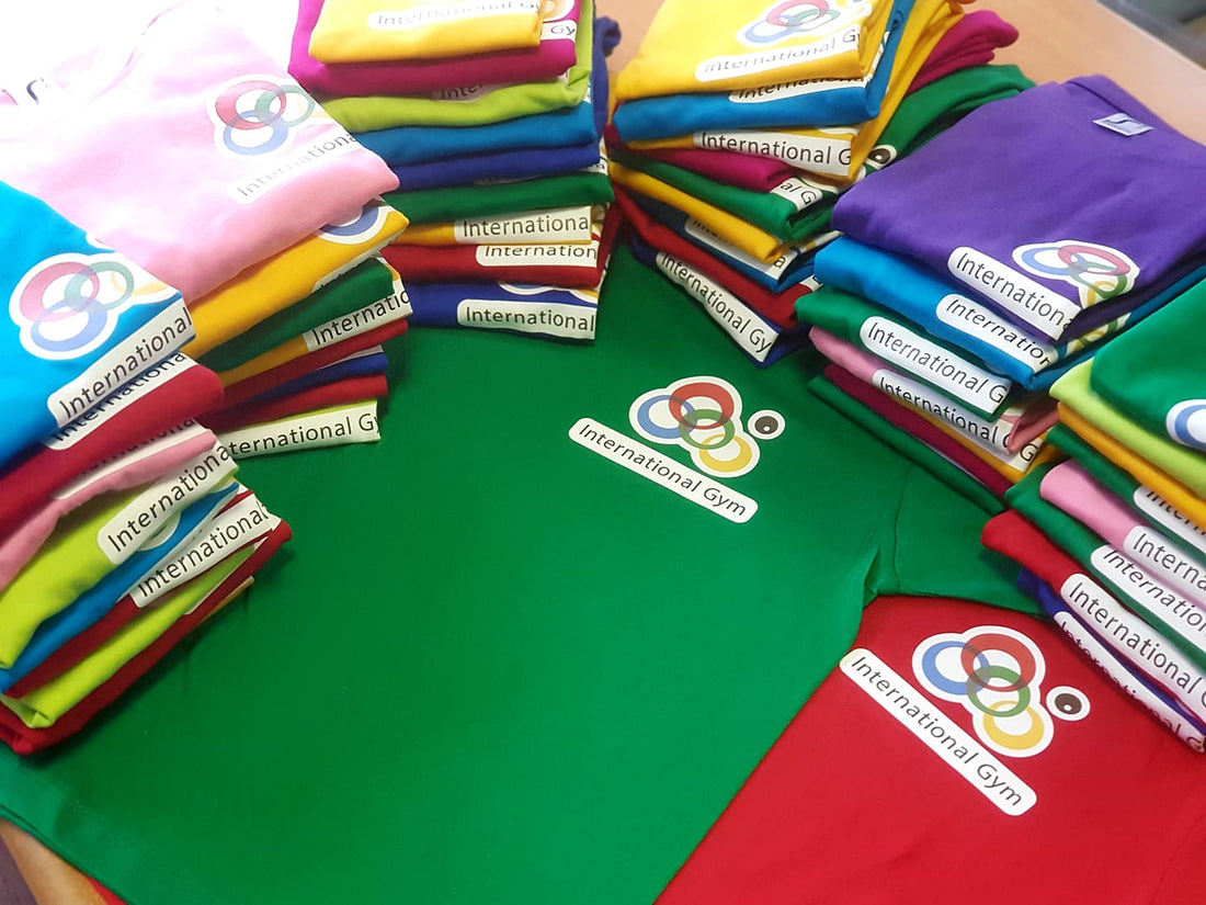 Marškinėliai su vardu Kaune mokykloms ir darželiams – gamyba su logotipu - Spaudikė