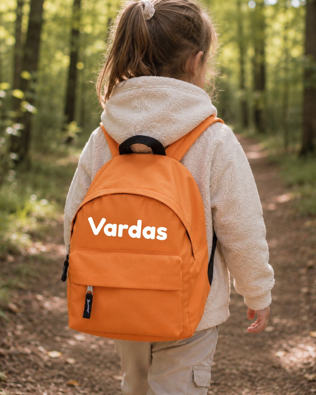 Kuprinė su vardu – oranžinė, darželinukams