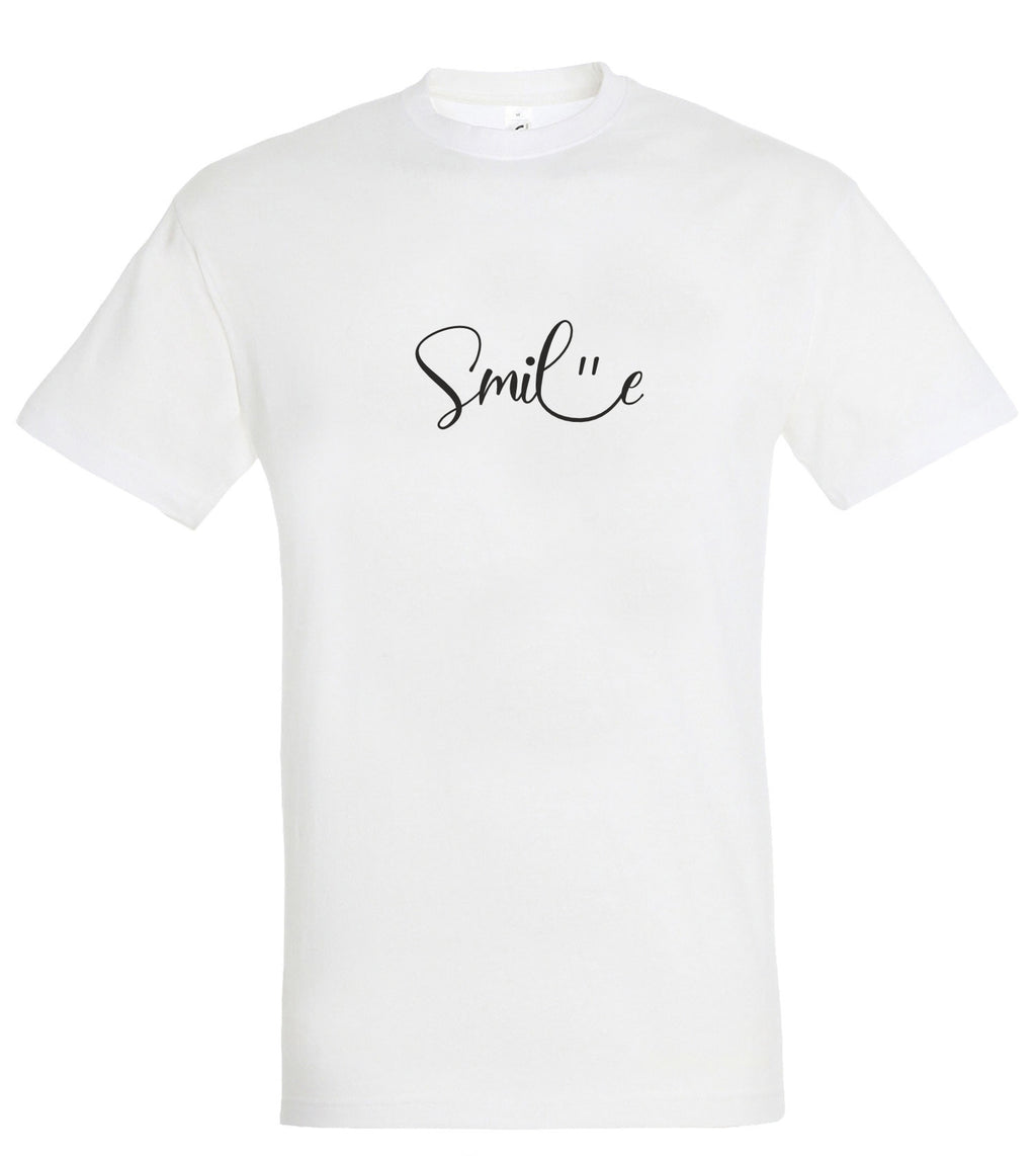 balti marskineliai su smile uzrasu puikus pasirinkimas vasarai