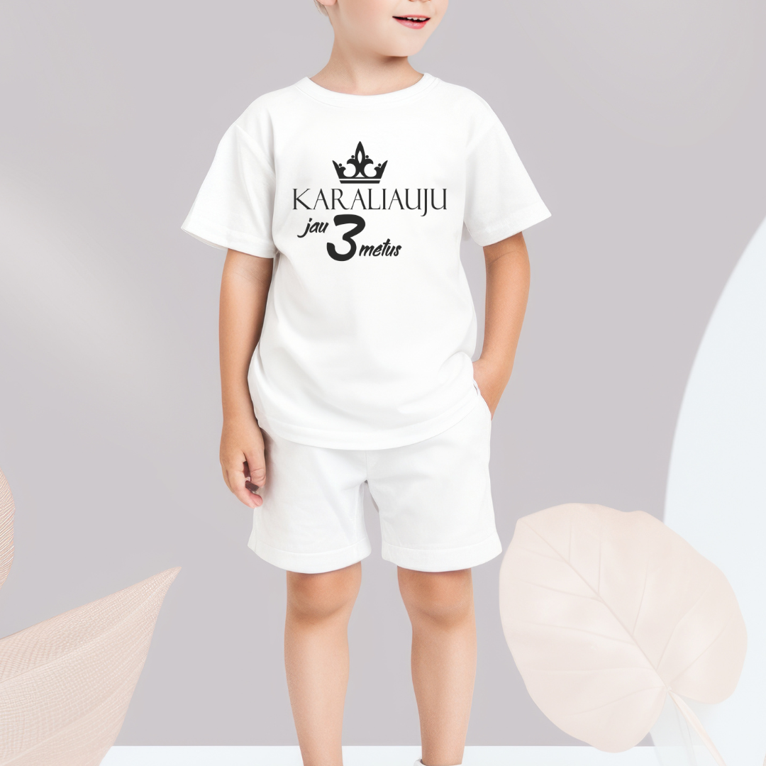 marskineliai su uzrasu karaliauju jau tris metus 